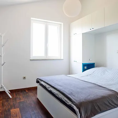 With Parking Space Vantacici, Krk - 19292 * مالينسكا